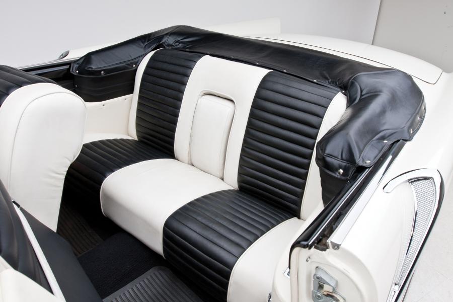  Lincoln Premiere Convertible Coupe 1957 года  (фото 7 из 24)